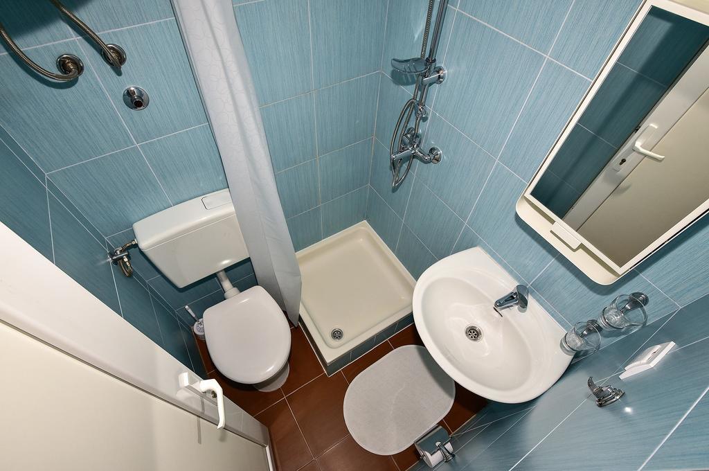 Apartment Borna Makarska Exterior foto