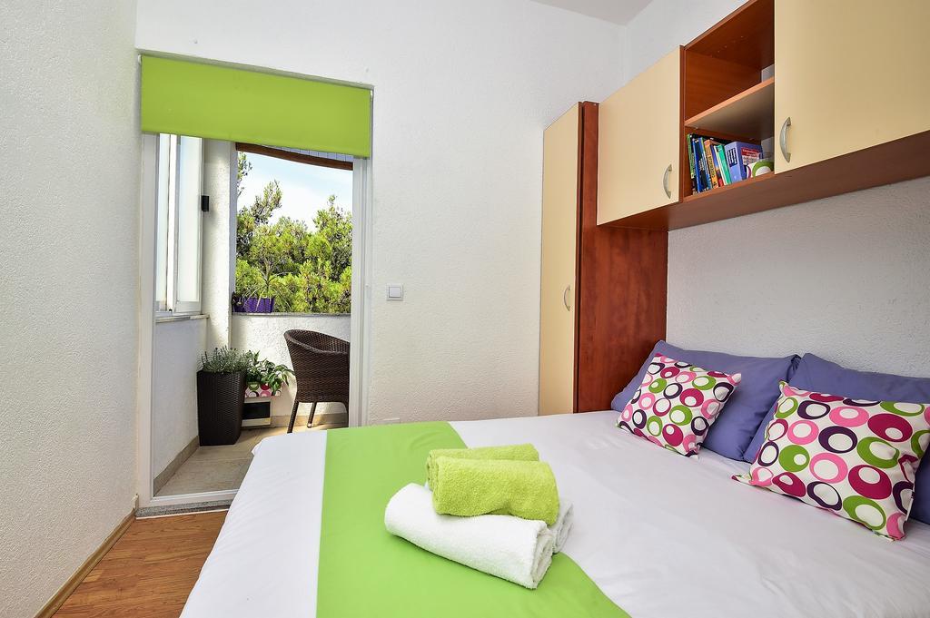 Apartment Borna Makarska Exterior foto
