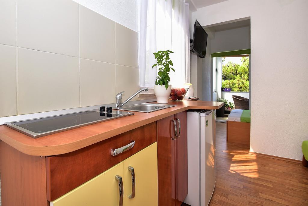 Apartment Borna Makarska Exterior foto
